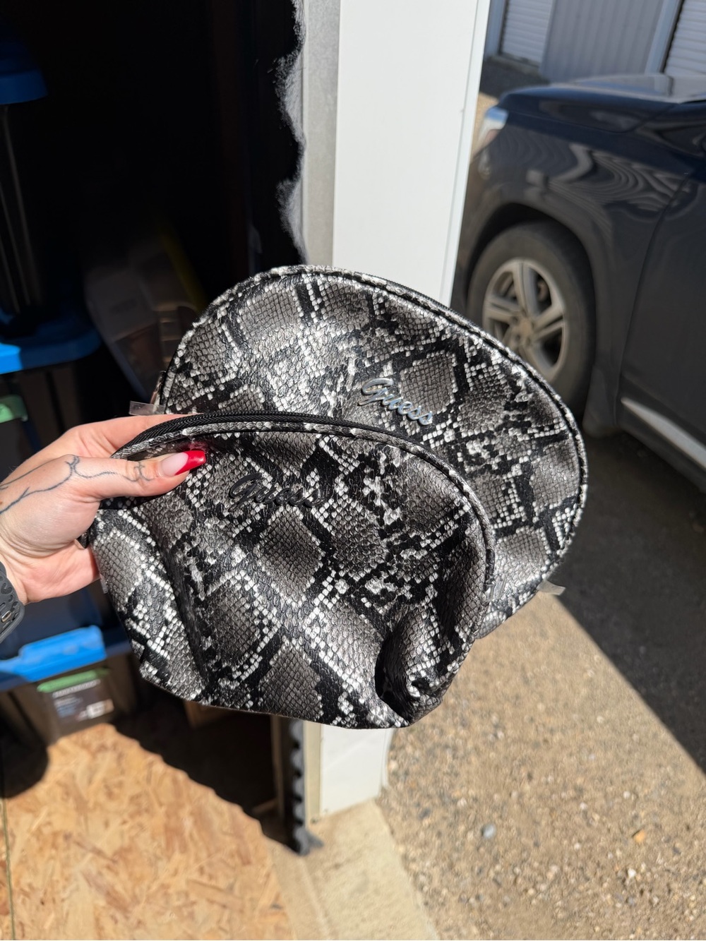 Guess Snake Print Cosmetic Bag Set - Black & Gray
